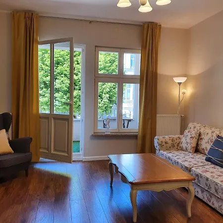 Apartament Sliwka Na Monte Cassino 아파트