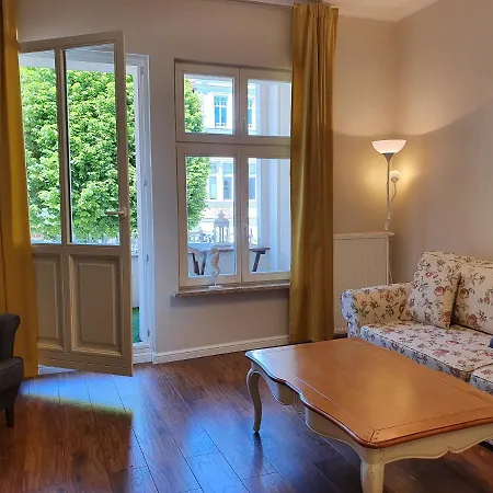 아파트 Apartament Sliwka Na Monte Cassino
