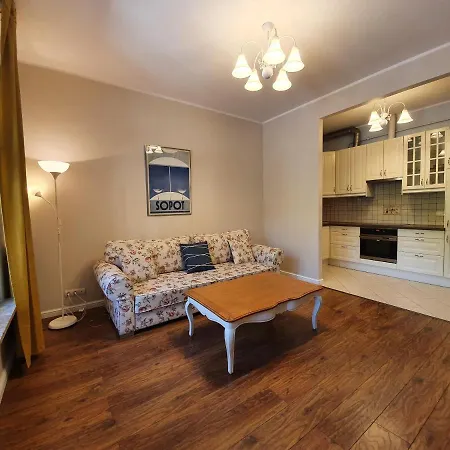 Apartament Sliwka Na Monte Cassino 아파트 *