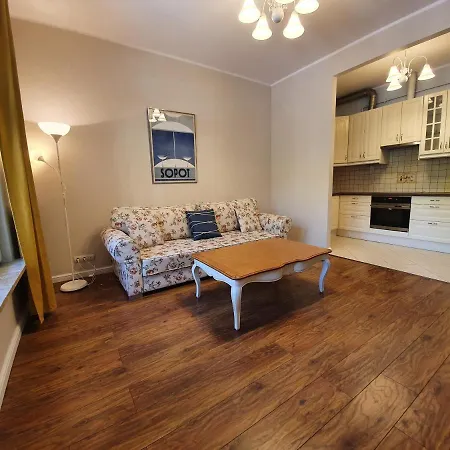 아파트 Apartament Sliwka Na Monte Cassino